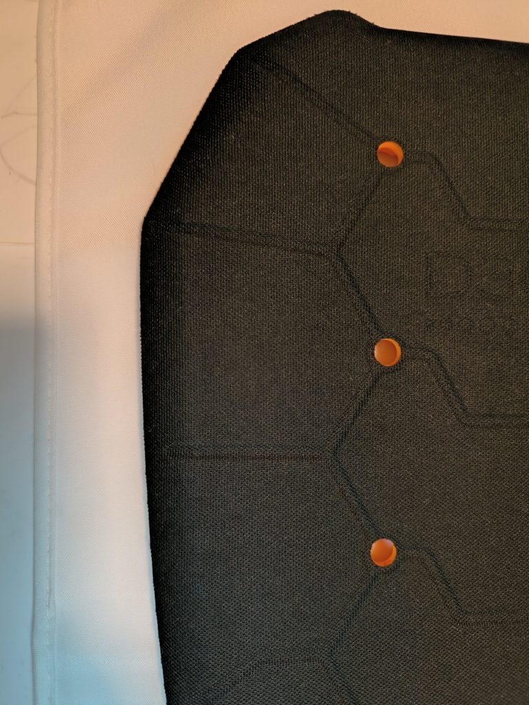 HYOD D3O プロテクター 裏面構造 ハードシェル