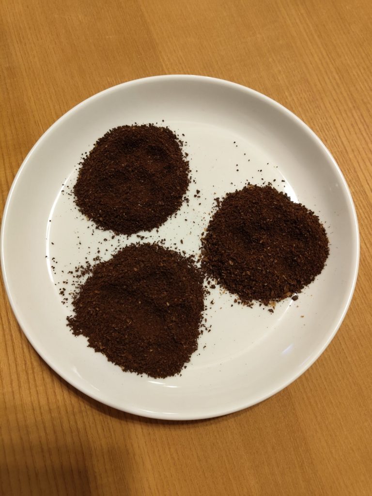 コーヒーミル比較 挽いた豆の状態 粒度の違いを検証